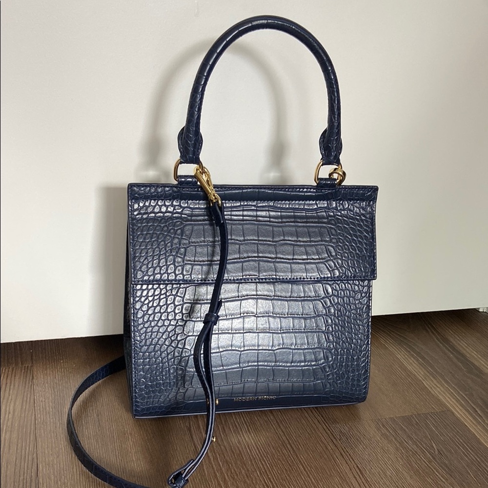 Modern Picnic Navy Croc Embossed Bag